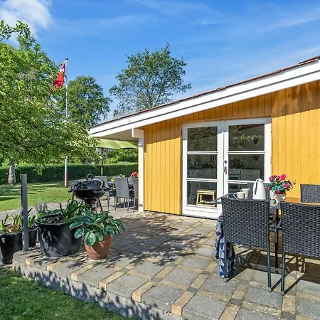 Gorgeous In With Kitchen Holiday home *