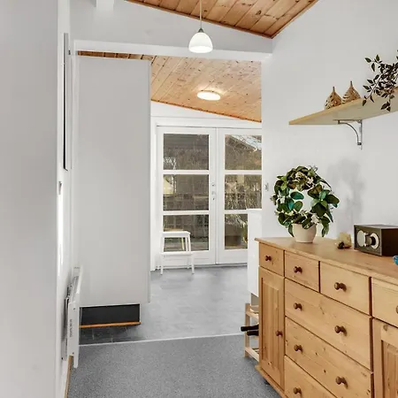 Holiday home Gorgeous In With Kitchen Hadsund