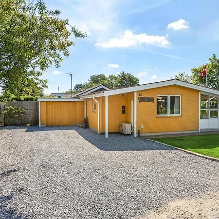 Gorgeous In With Kitchen Holiday home *